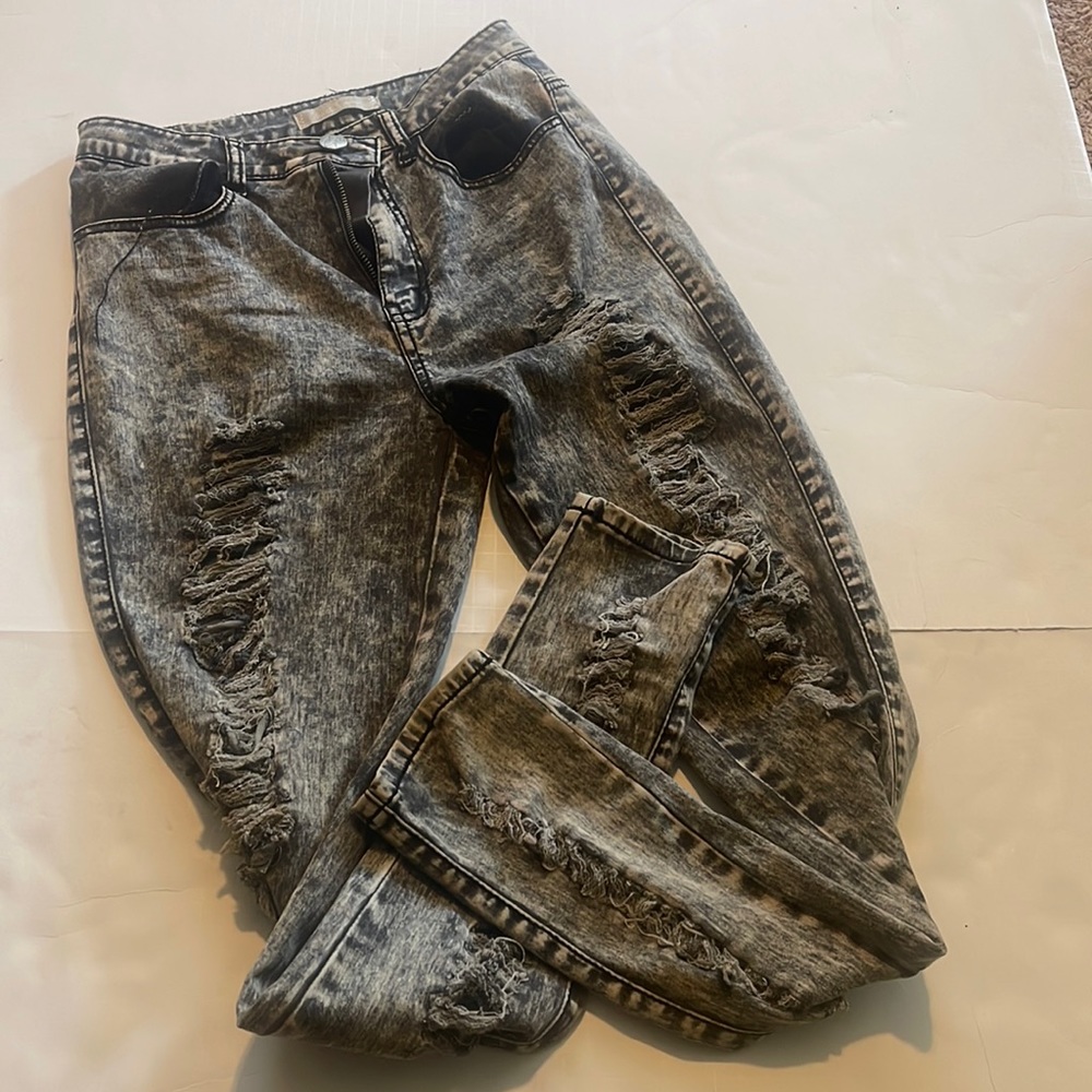 Stylish Distressed Jeans